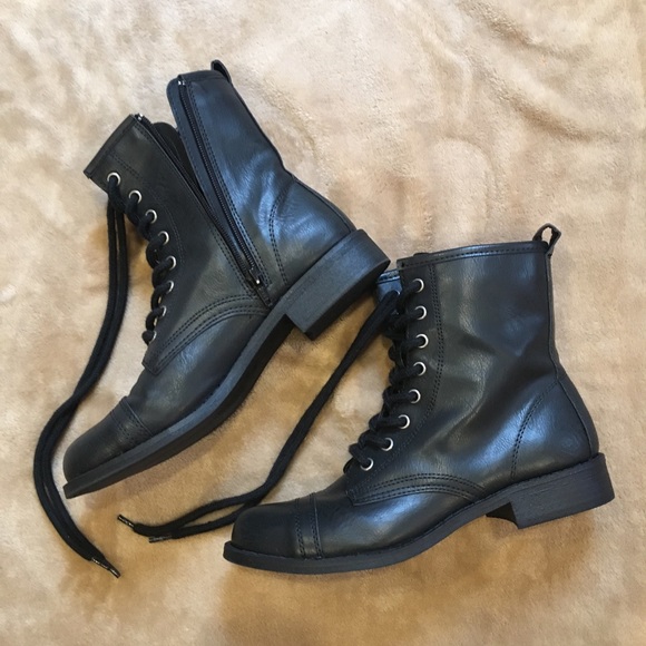 So Shoes - Black combat boots
